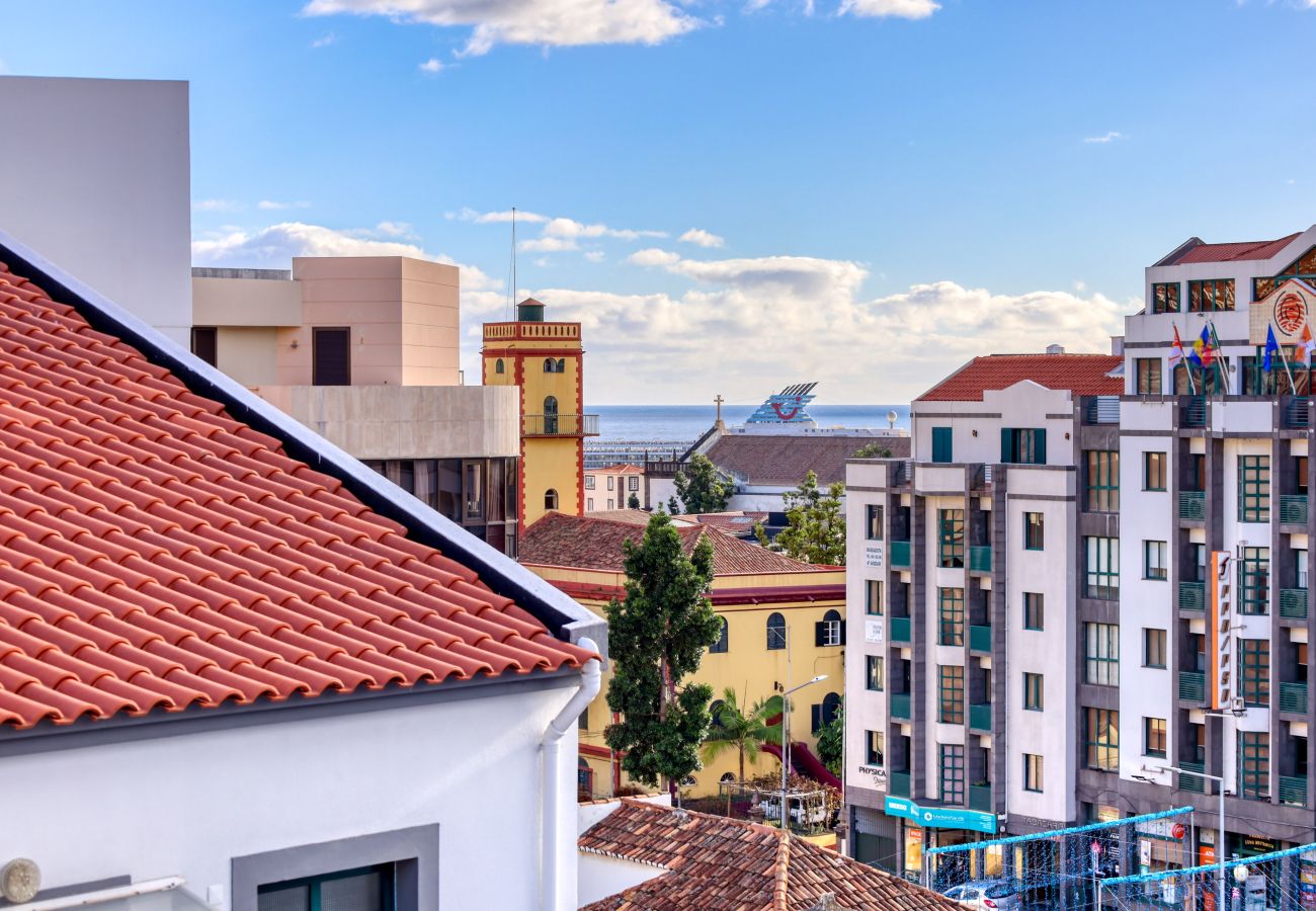 Apartment in Funchal - Beco Santa Emilia 4N, a Home in Madeira