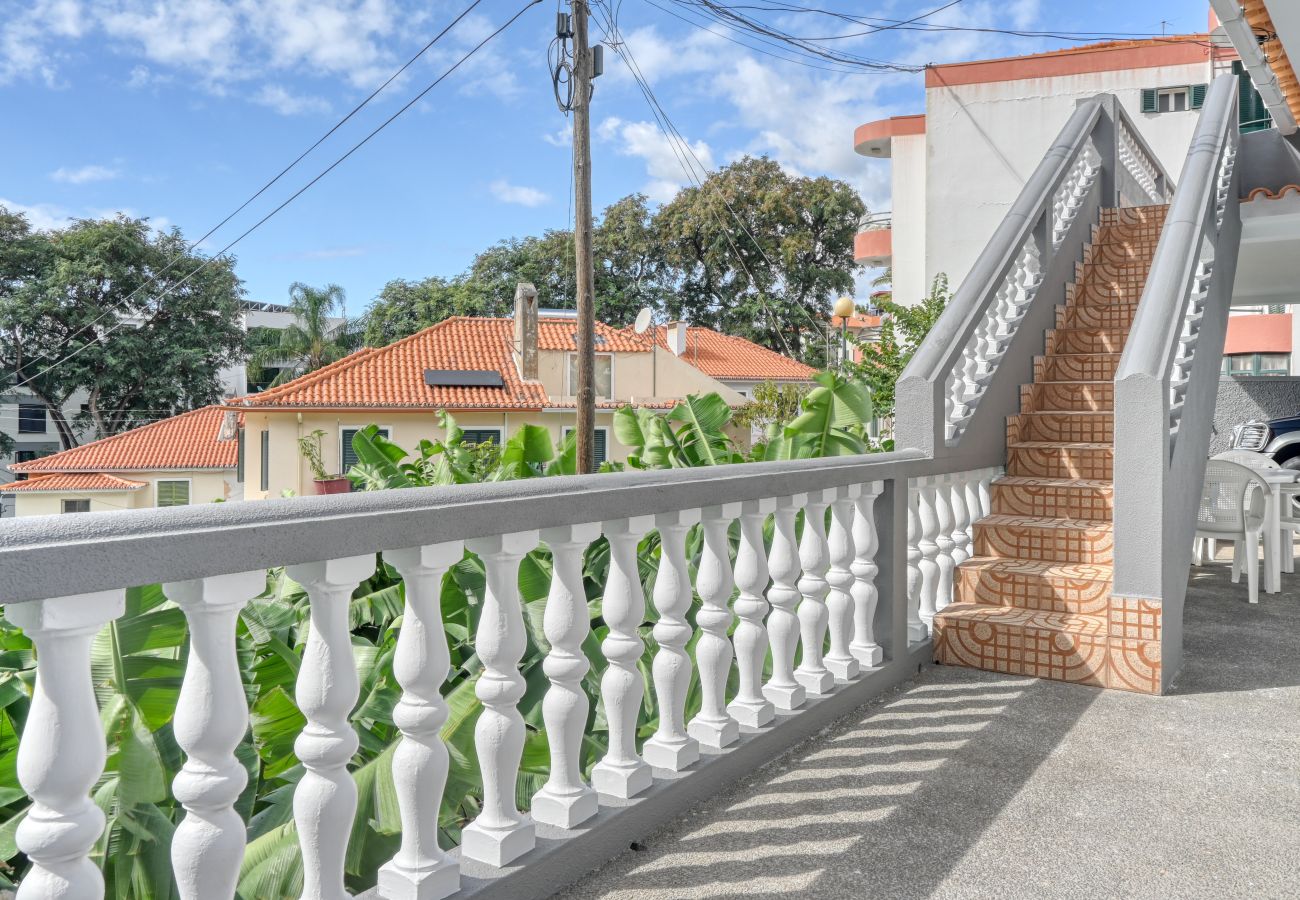 House in Funchal - Villa Rosa, a Home in Madeira