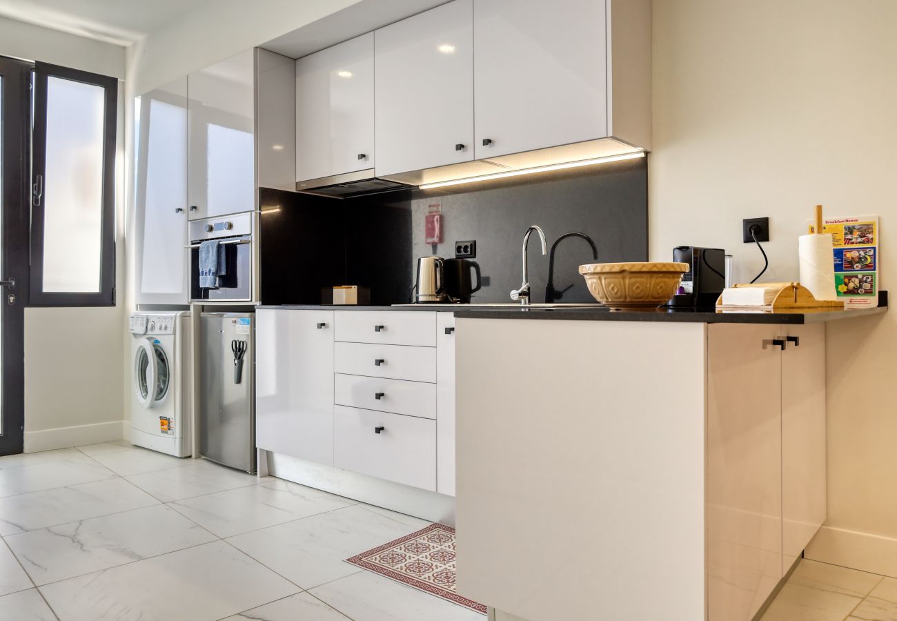 Apartment in Funchal - Beco Santa Emilia 4O, a Home in Madeira