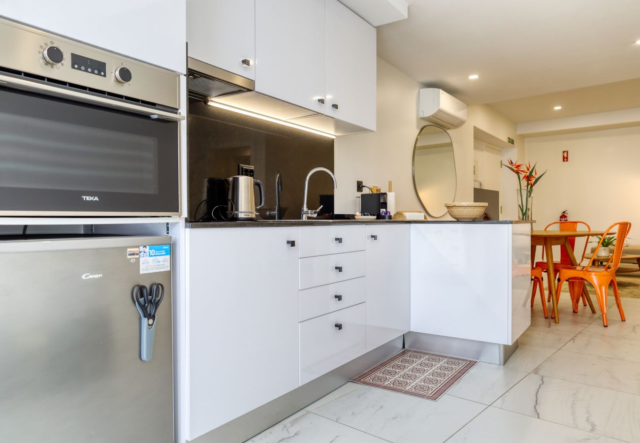 Apartment in Funchal - Beco Santa Emilia 4O, a Home in Madeira