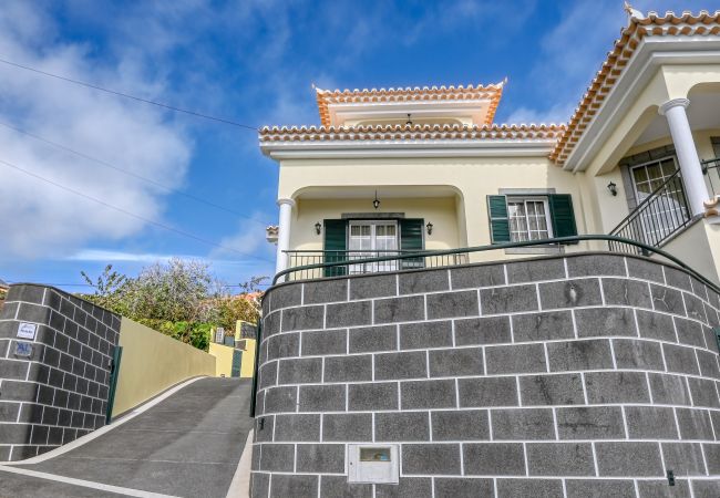 Apartment in Ponta do Sol - Por do Sol, a Home in Madeira