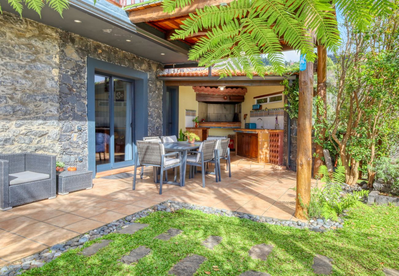 Villa in Calheta - Ricardo House, a Home in Madeira