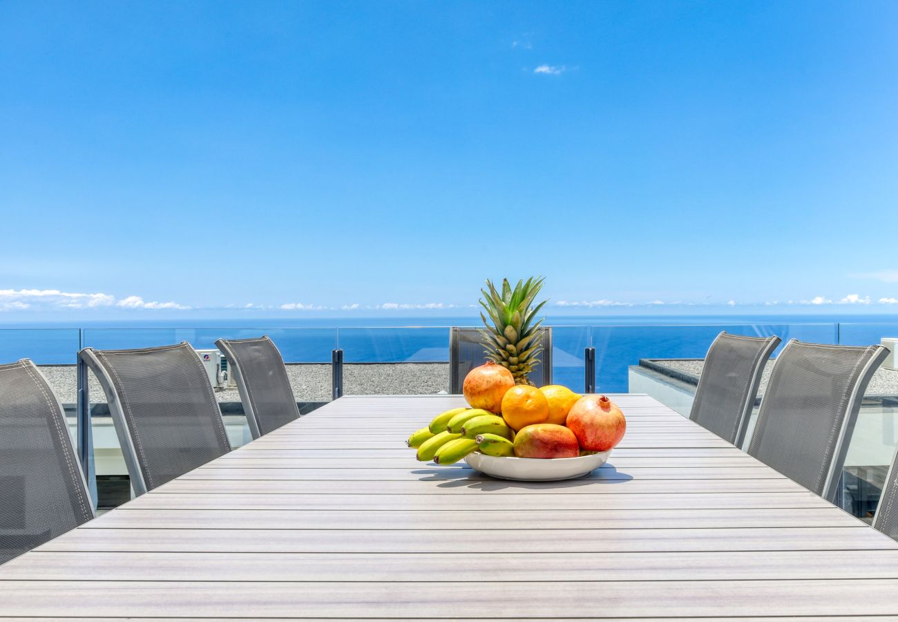 Villa in Arco da Calheta - Villa Arco-Iris, a Home in Madeira