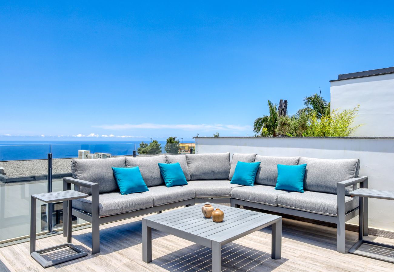 Villa in Arco da Calheta - Villa Arco-Iris, a Home in Madeira