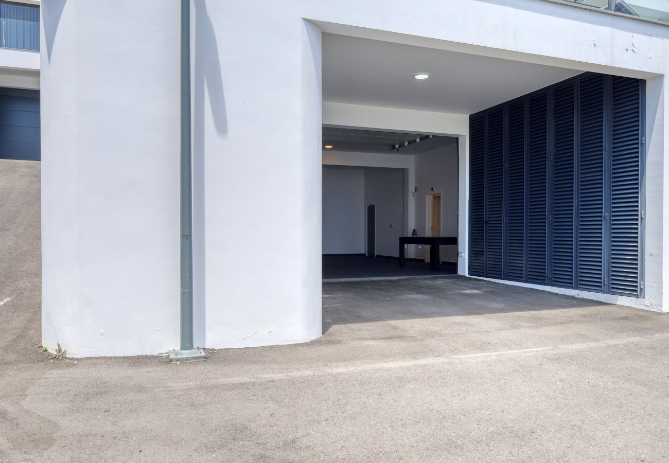Villa in Arco da Calheta - Villa Arco-Iris, a Home in Madeira