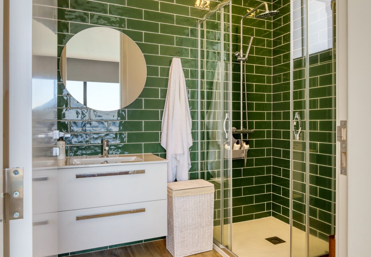 Villa in Arco da Calheta - Villa Arco-Iris, a Home in Madeira