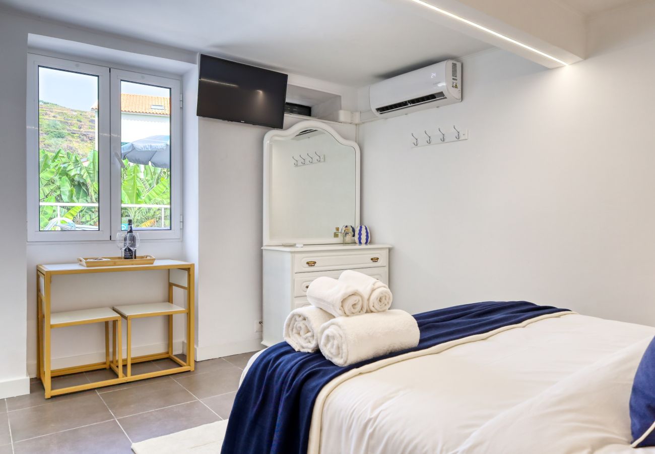Apartment in Ponta do Sol - Casa da Tia Celeste III, a Home in Madeira
