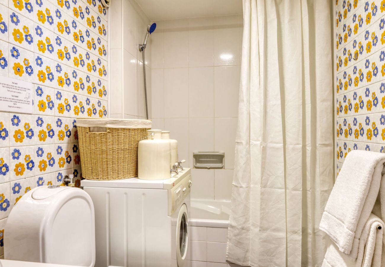 Apartment in Funchal - Aida's Place, a Home in Madeira