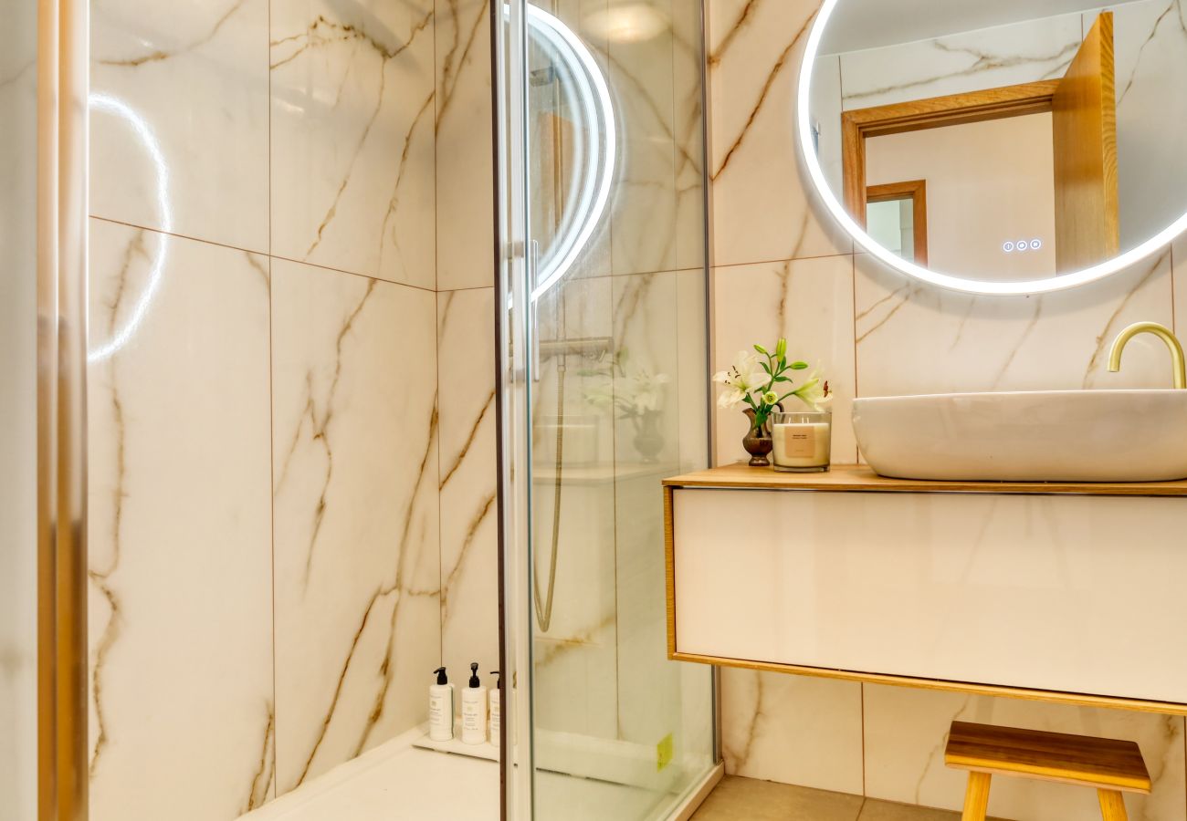 Apartment in Ponta do Sol - Alziras Place, a Home in Madeira