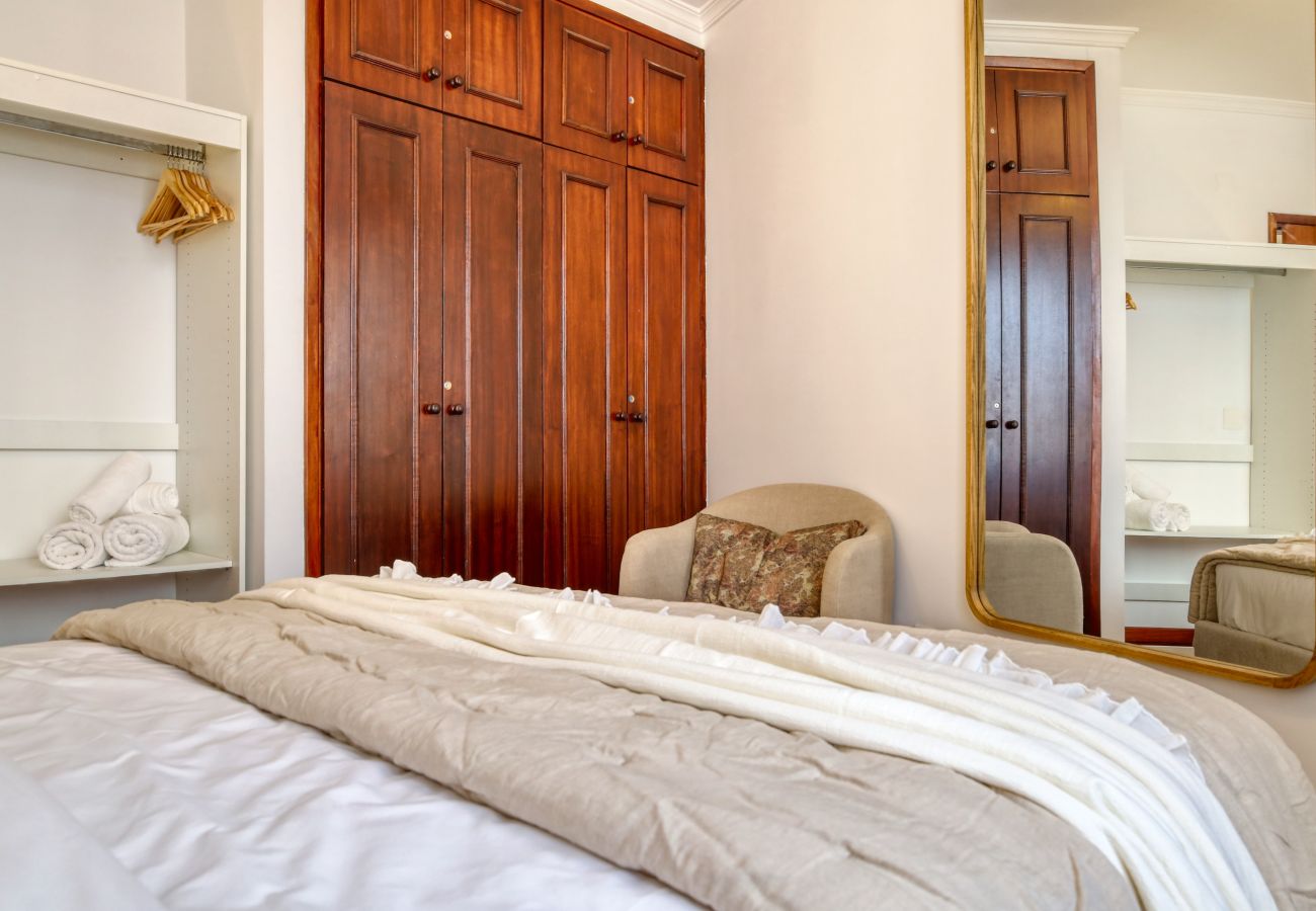 Apartment in Funchal - Cantinho da Elvira, a Home in Madeira