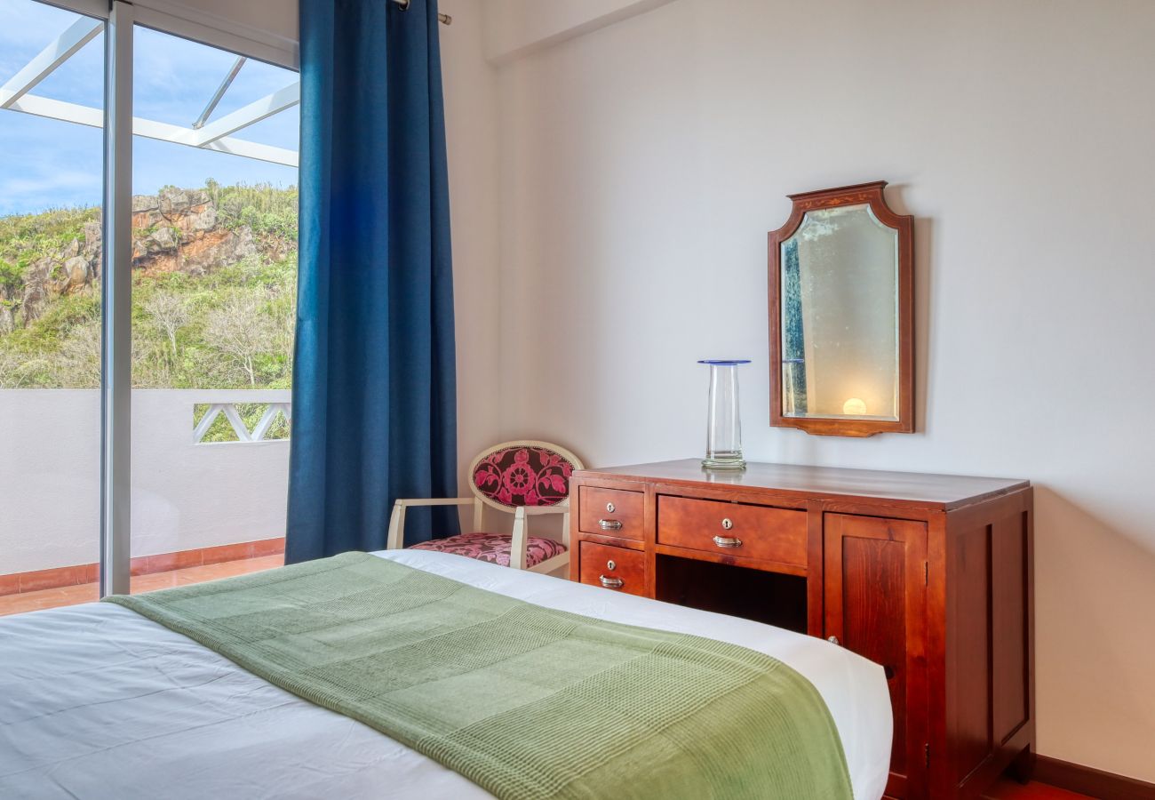 Apartment in Santa Cruz - Verde Água Garajau, a Home in Madeira