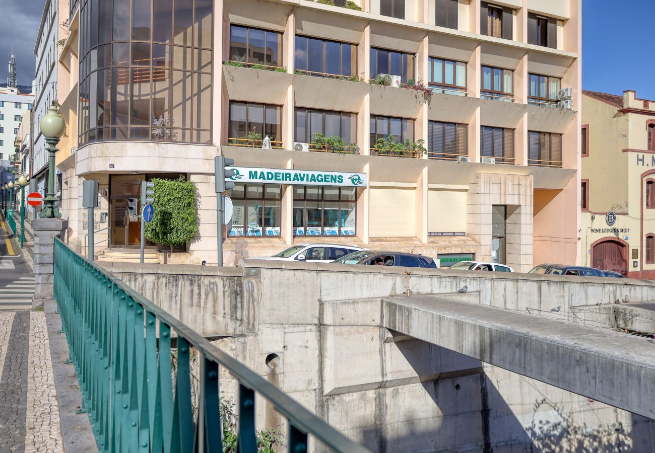 Apartment in Funchal - Refúgio no Funchal II, a Home in Madeira