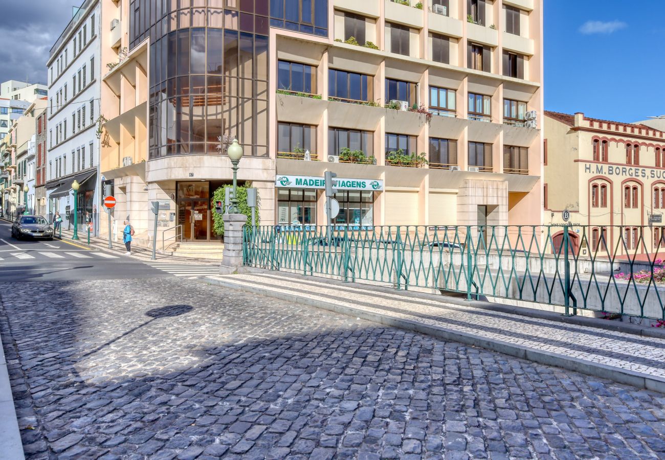 Apartment in Funchal - Refúgio no Funchal II, a Home in Madeira