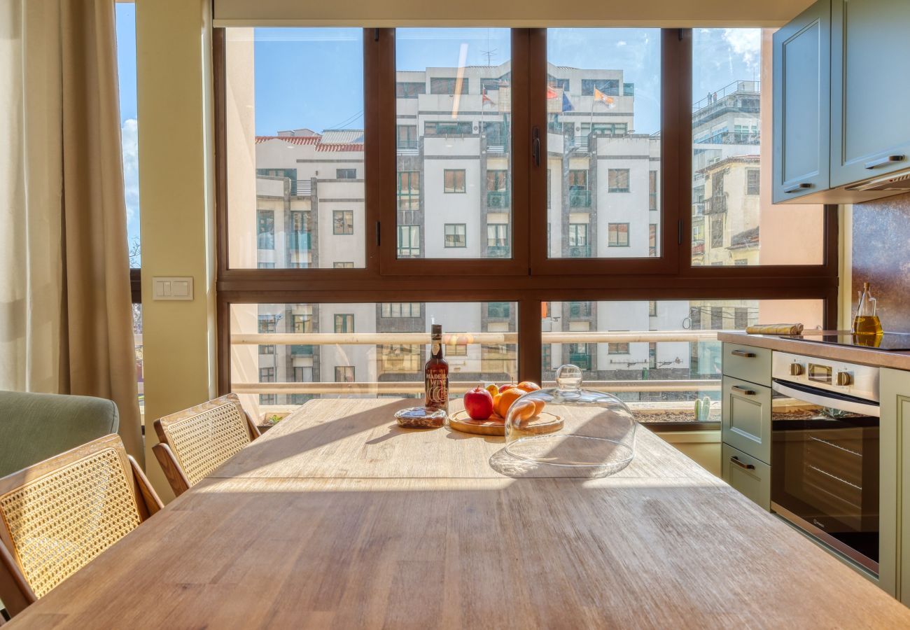 Apartment in Funchal - Refúgio no Funchal II, a Home in Madeira