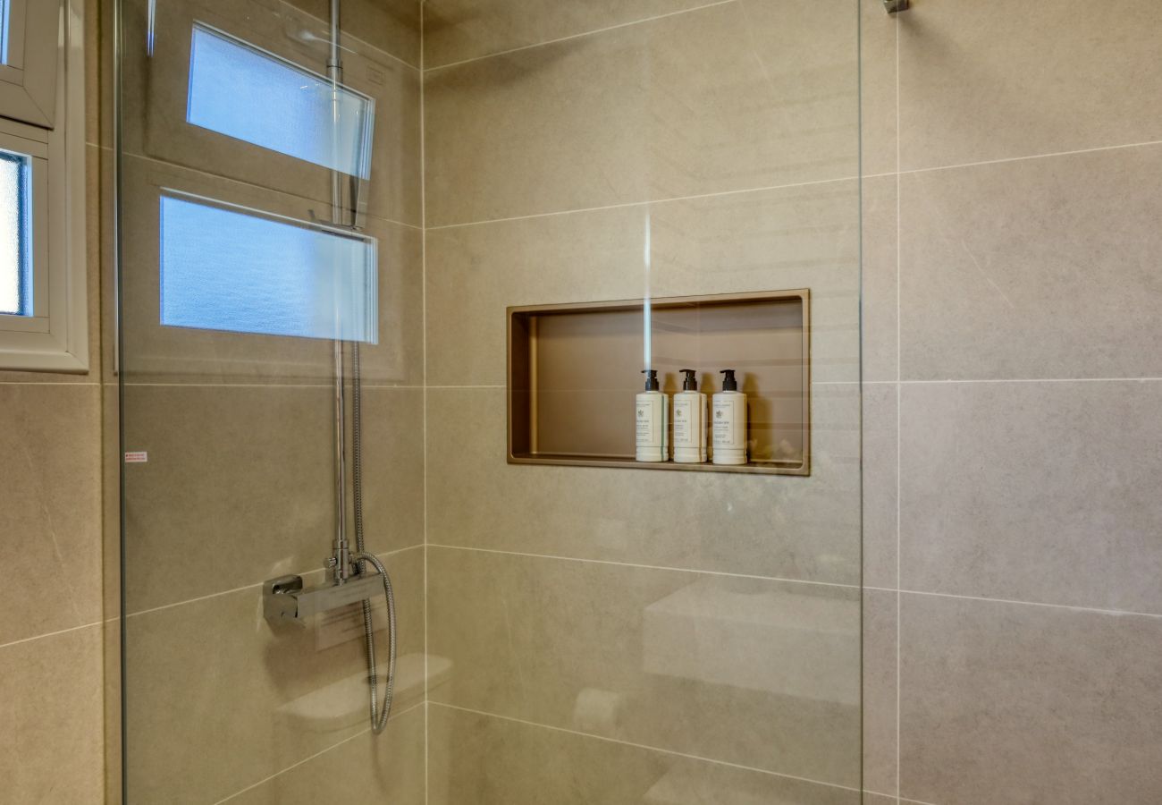 Apartment in Funchal - Funchal Infinity, a Home in Madeira