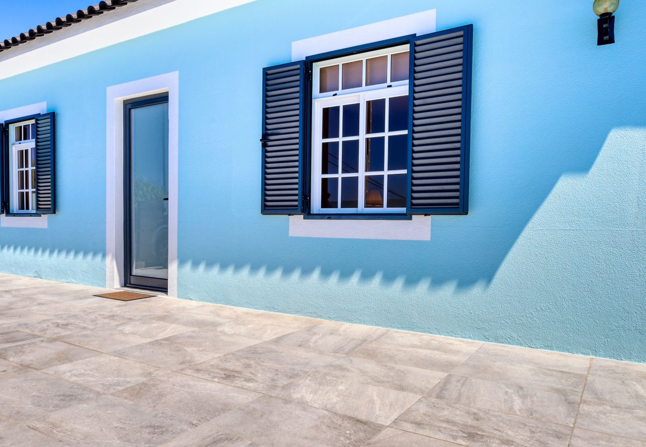 House in Ponta do Sol - Blue House, a Home in Madeira